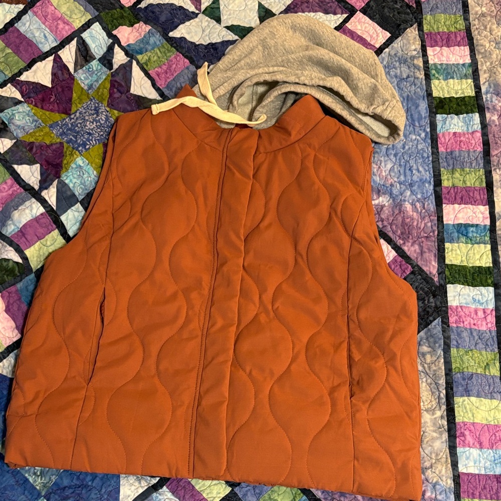 Women's Quilted Vest with Hood - Rust